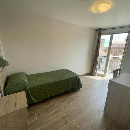 Hotel Cortese Palermo Bagian luar foto
