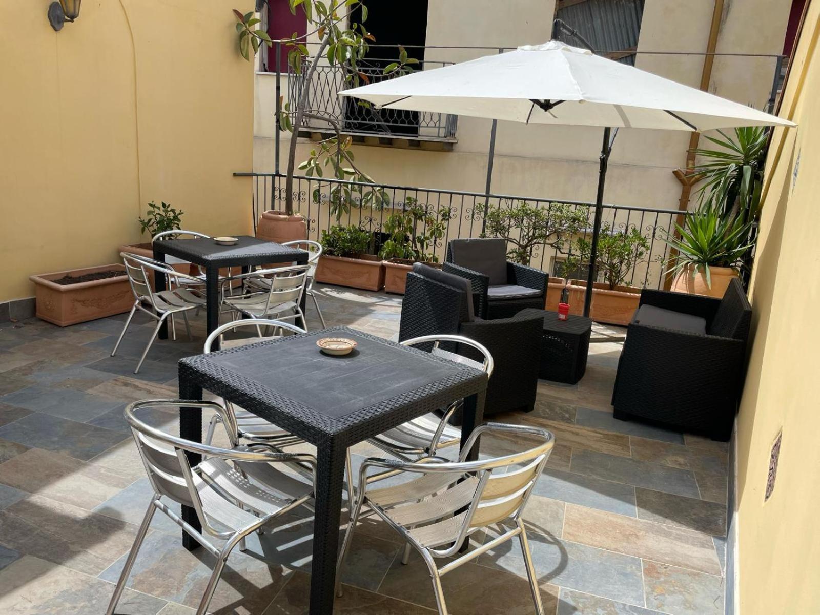 Hotel Cortese Palermo Bagian luar foto