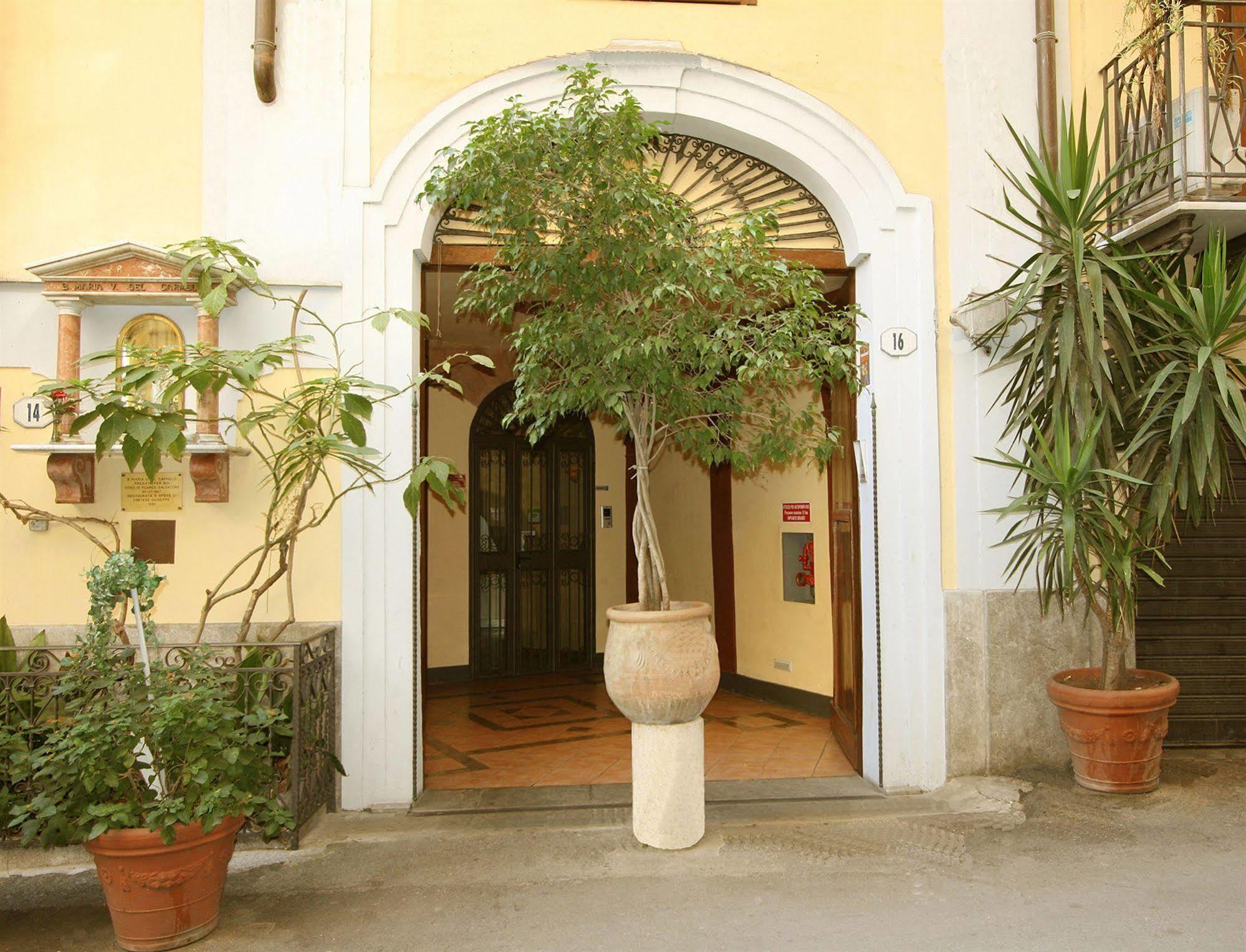 Hotel Cortese Palermo Bagian luar foto