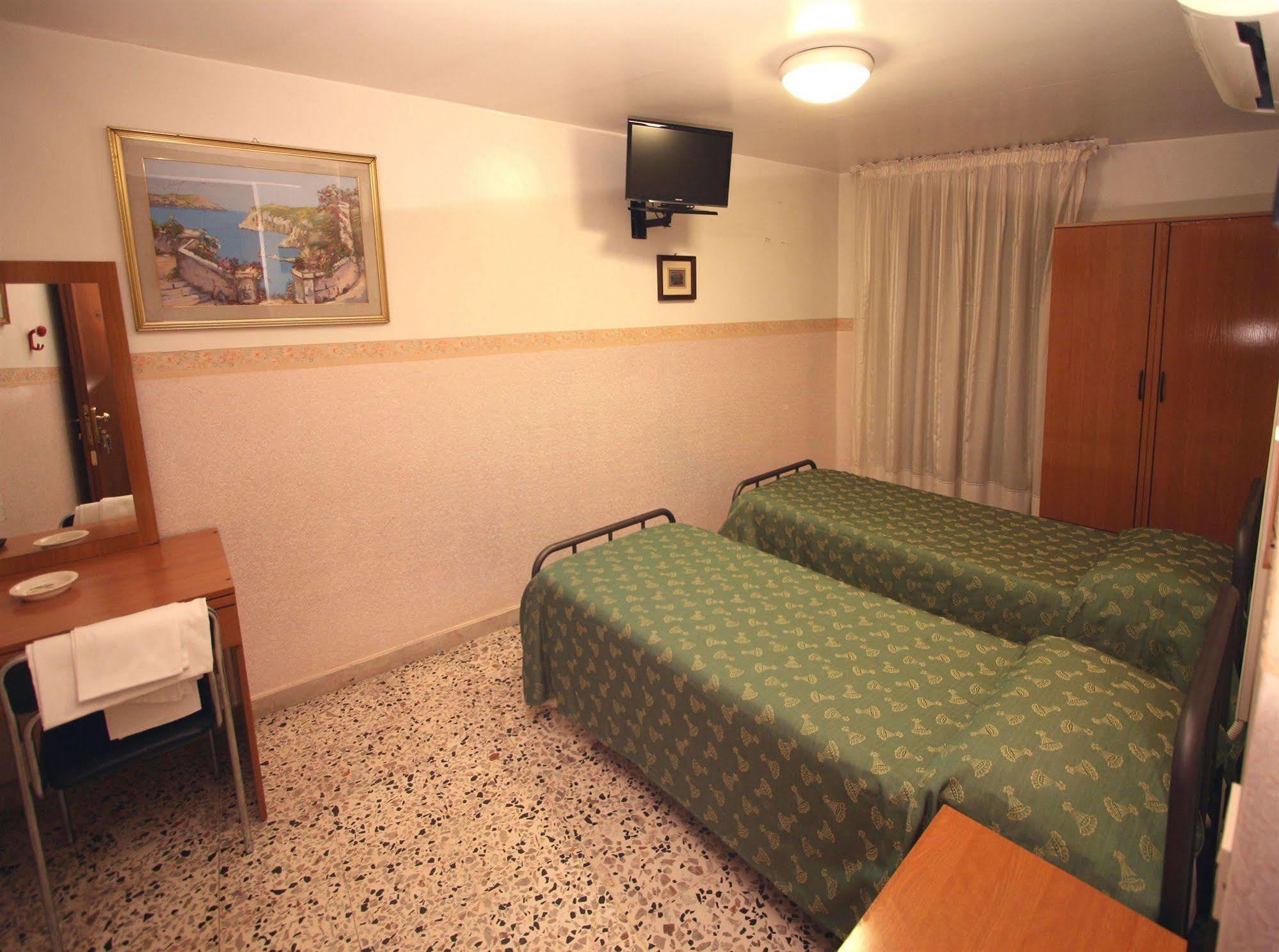 Hotel Cortese Palermo Bagian luar foto