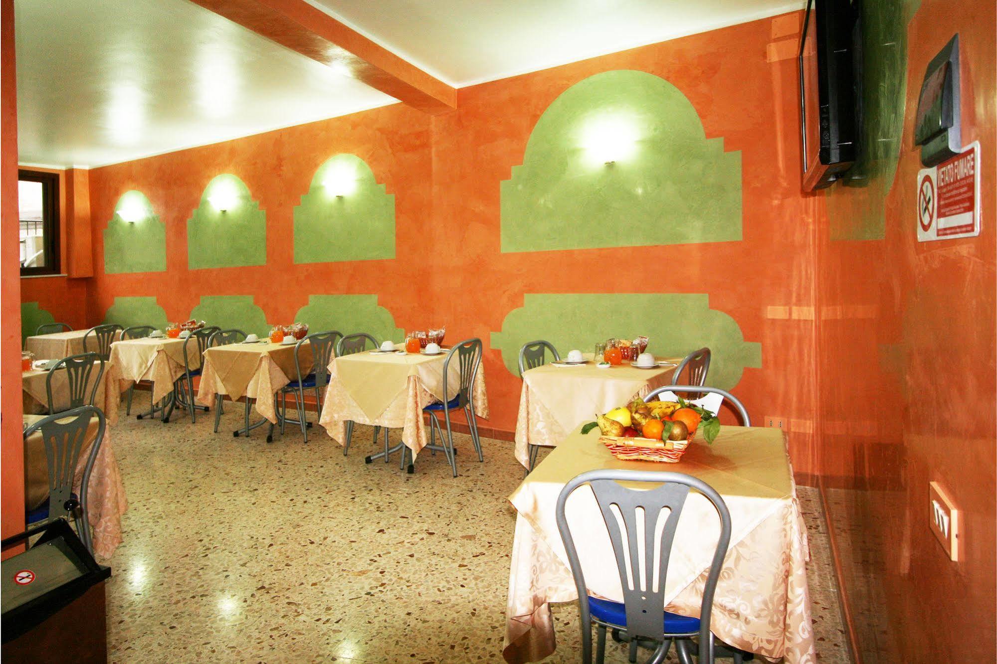 Hotel Cortese Palermo Bagian luar foto