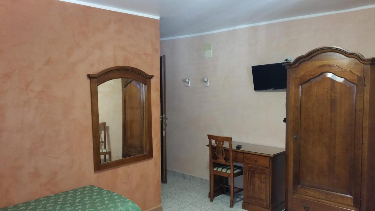 Hotel Cortese Palermo Bagian luar foto
