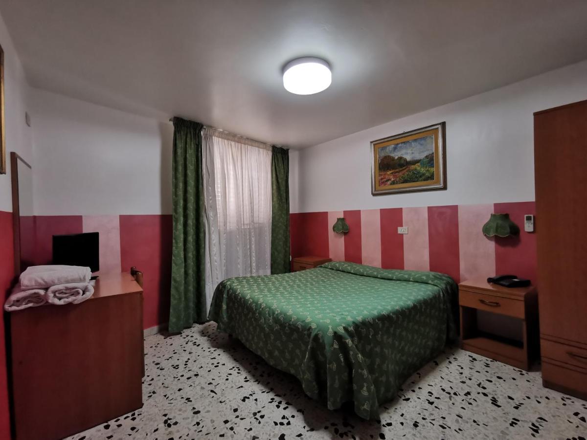 Hotel Cortese Palermo Bagian luar foto